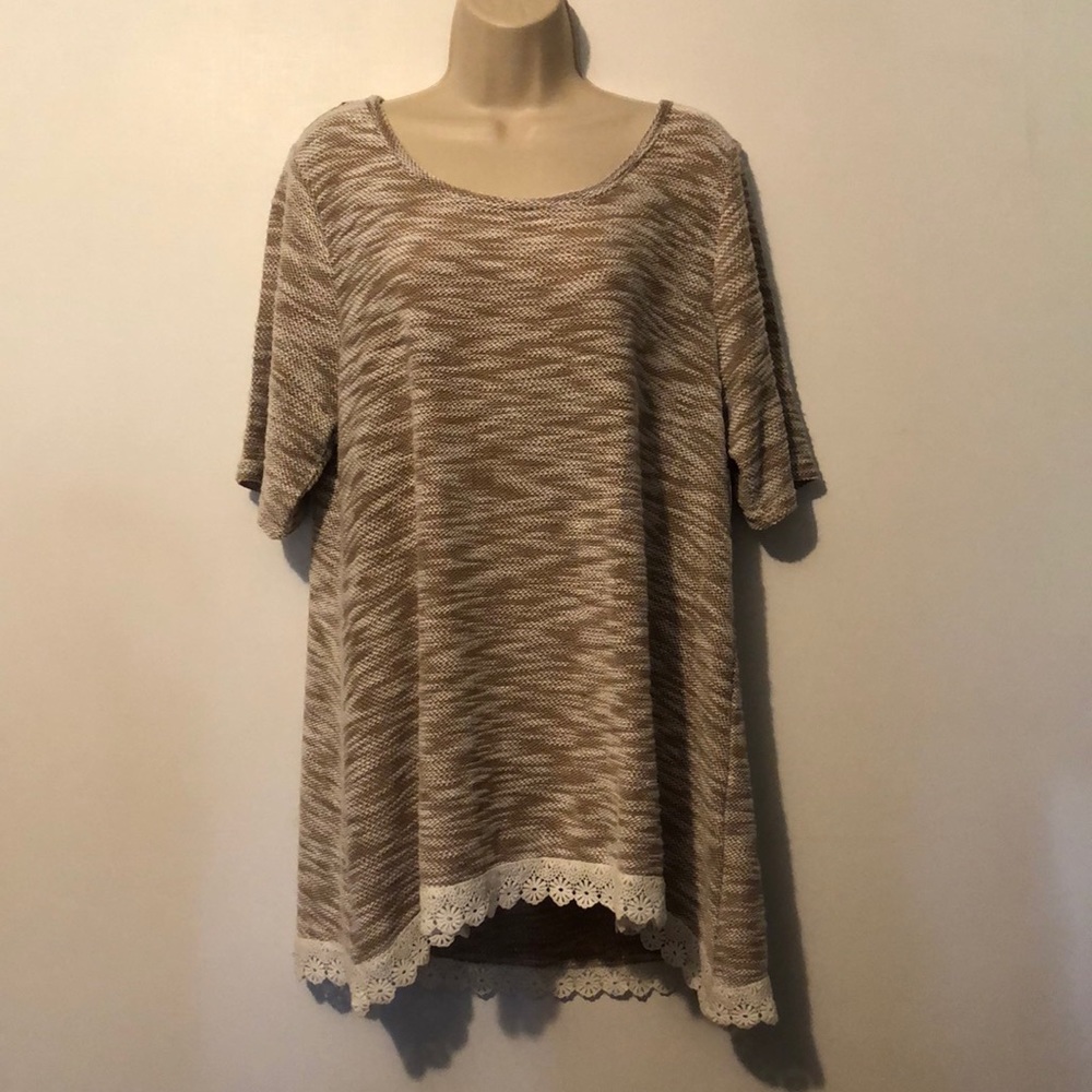 **2/$20** All at Once Women’s Size 1X Brown/White Shirt NEW